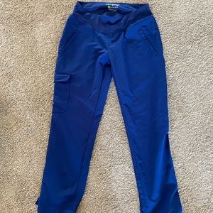 XSP Healing Hands 360 gently used multi pocket scrub bottoms